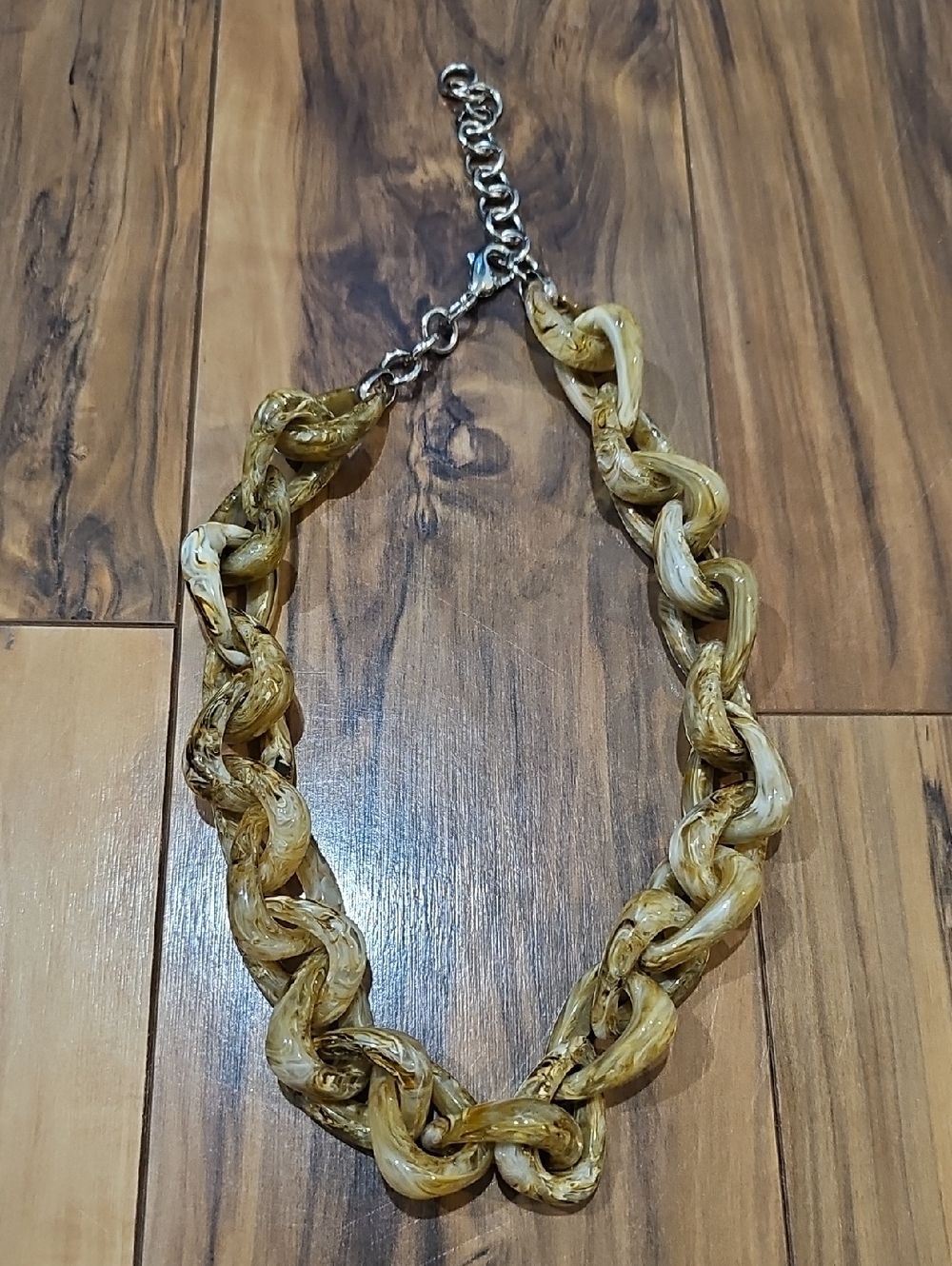 Chunky Marbled Chain Necklace in Honey Beige